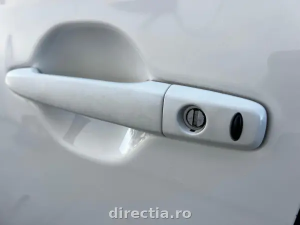 Poza anunț 12