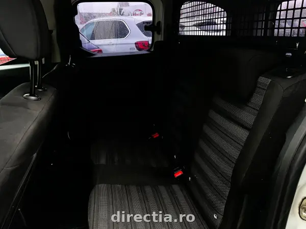 Poza anunț 12