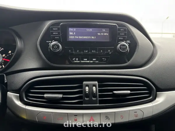 Poza anunț 18