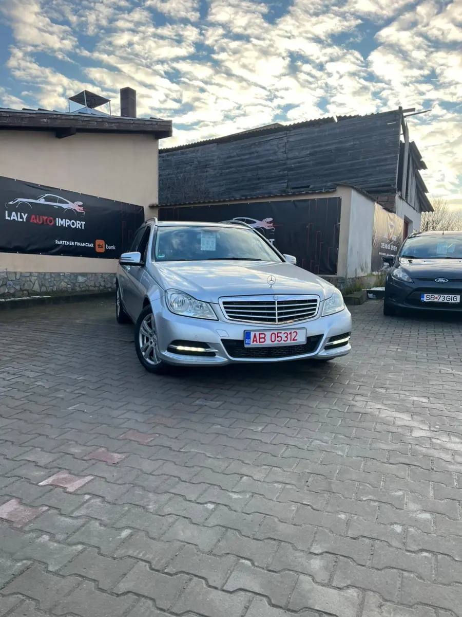 Poza principală