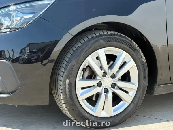Poza anunț 18