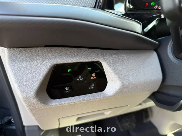 Poza anunț 12