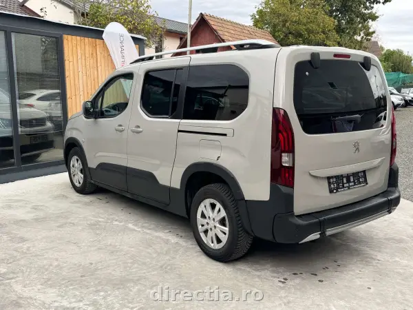 Poza anunț 12