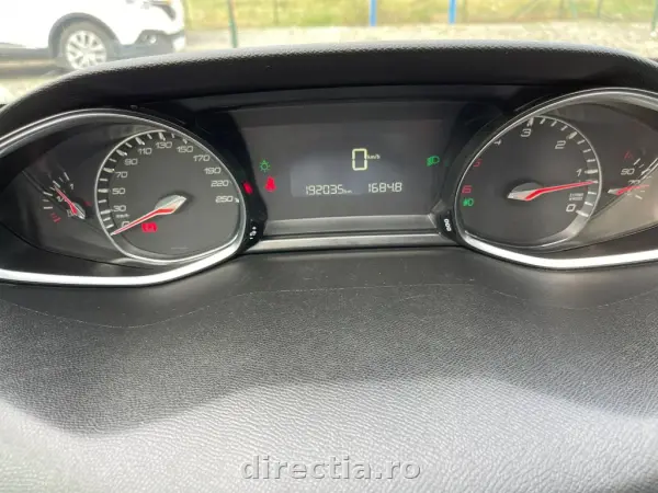 Poza anunț 12