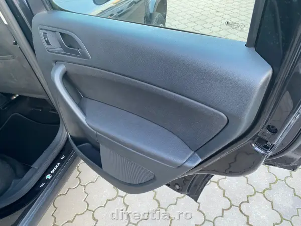 Poza anunț 12