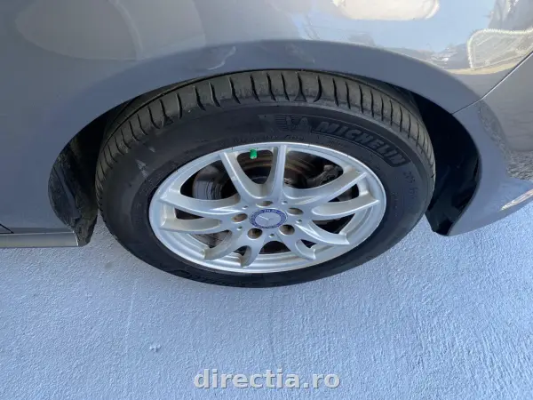 Poza anunț 32