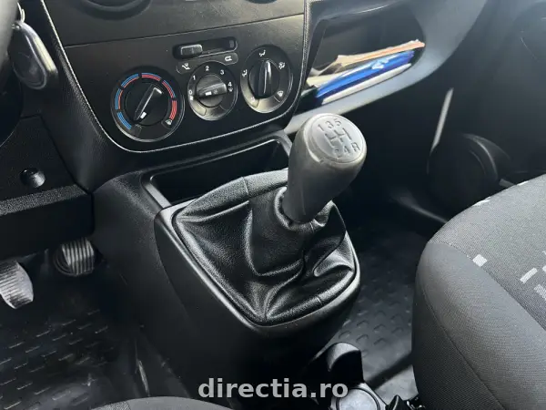 Poza anunț 12