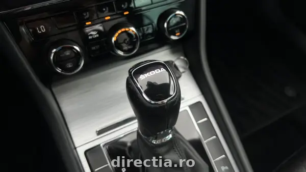 Poza anunț 12