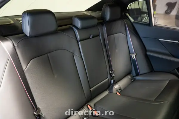 Poza anunț 37