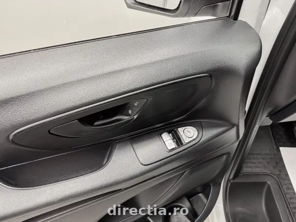 Poza anunț 12