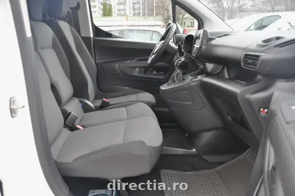 Poza anunț 12