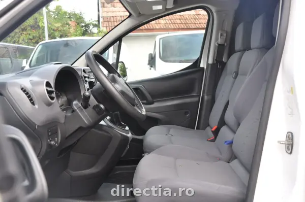 Poza anunț 12