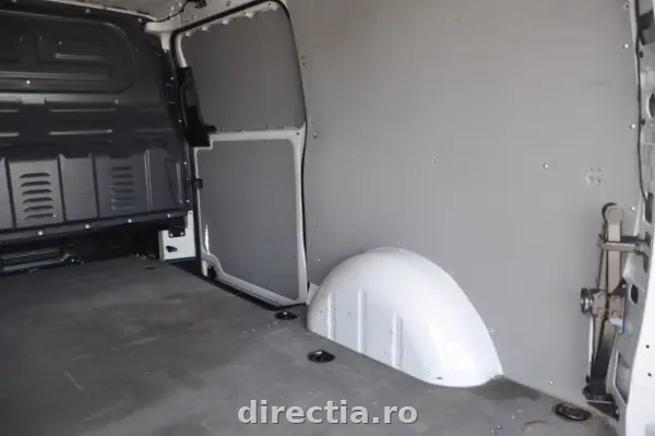 Poza anunț 12