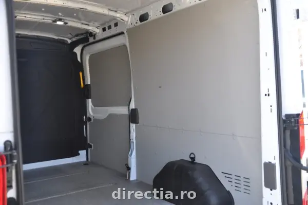 Poza anunț 10