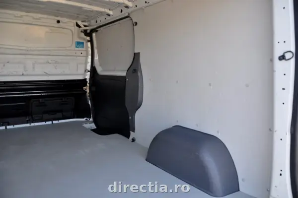 Poza anunț 11