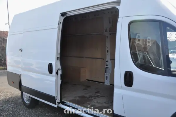 Poza anunț 12