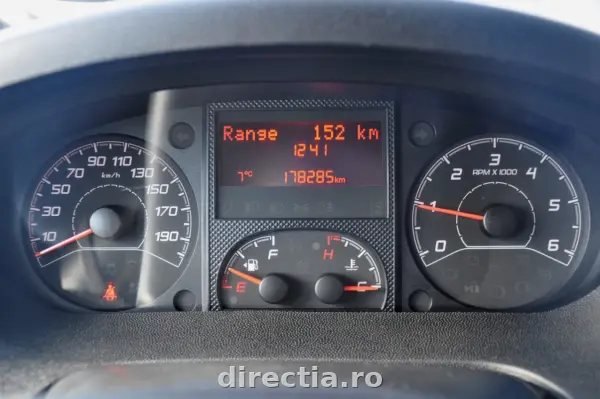 Poza anunț 25
