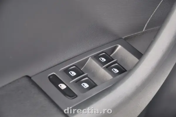 Poza anunț 18
