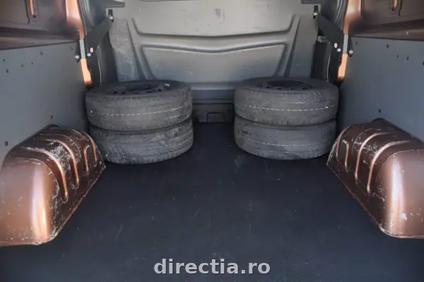 Poza anunț 10