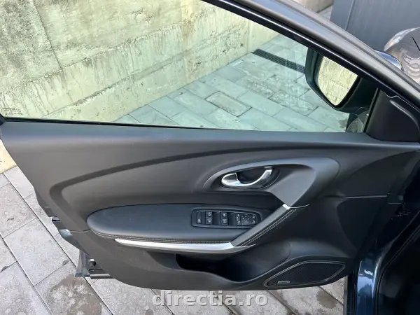 Poza anunț 12