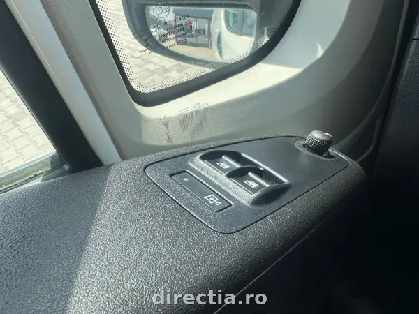 Poza anunț 12