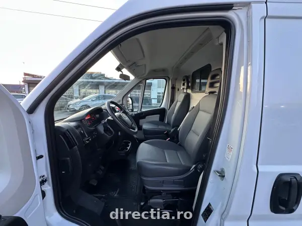 Poza anunț 18