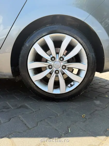 Poza anunț 8