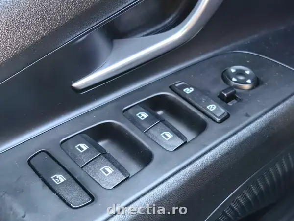 Poza anunț 28