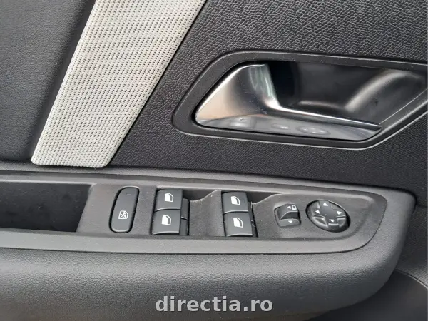 Poza anunț 12