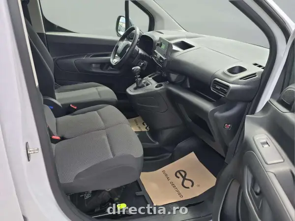 Poza anunț 12