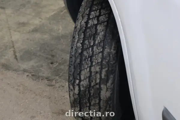 Poza anunț 32