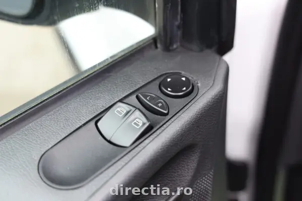 Poza anunț 12