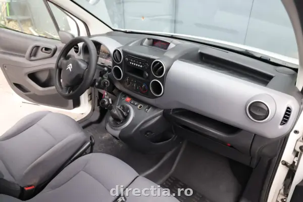 Poza anunț 12