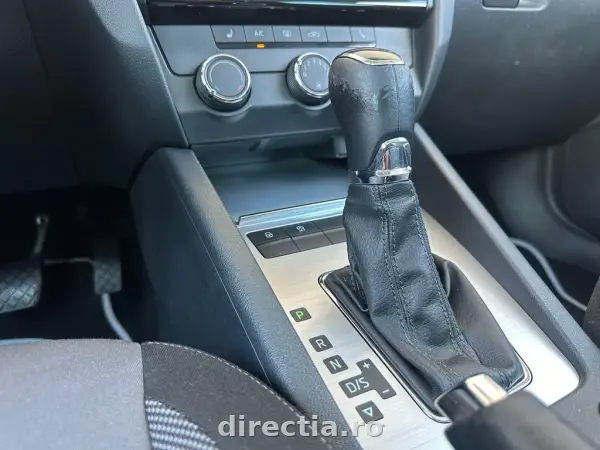 Poza anunț 12