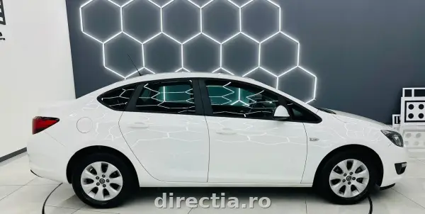 Poza anunț 32