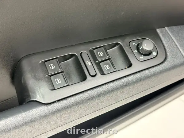 Poza anunț 12
