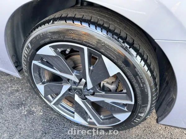 Poza anunț 13