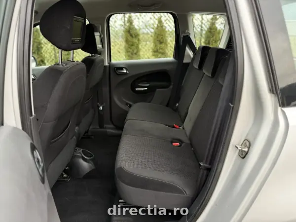 Poza anunț 18