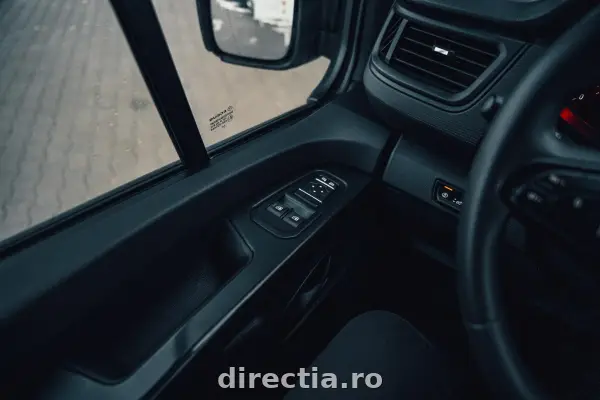 Poza anunț 12