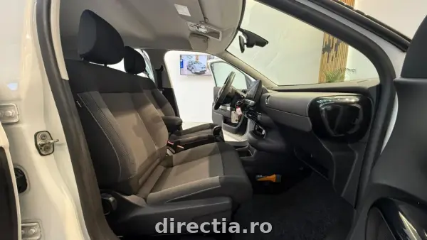 Poza anunț 12
