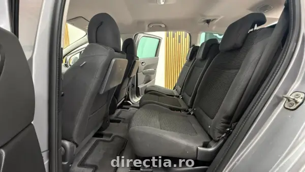 Poza anunț 12