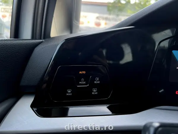 Poza anunț 33