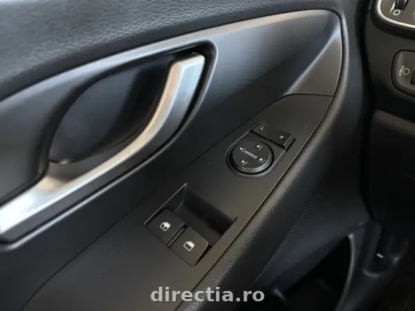Poza anunț 26