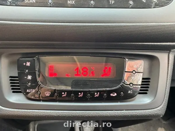Poza anunț 12