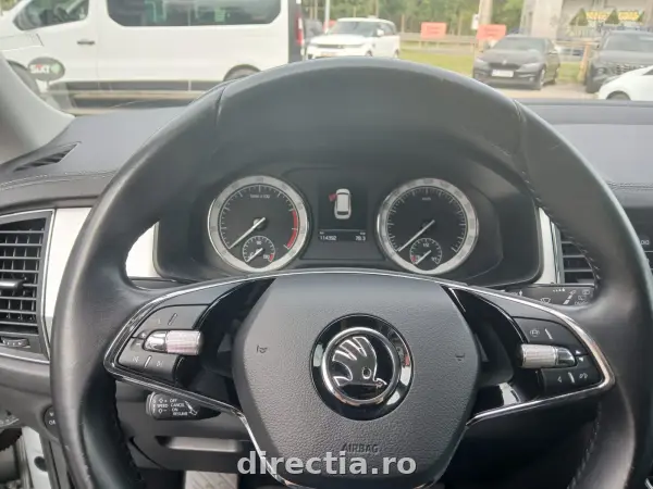 Poza anunț 12