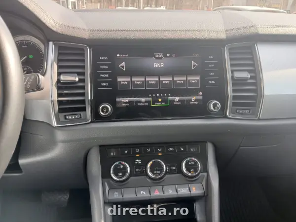 Poza anunț 12