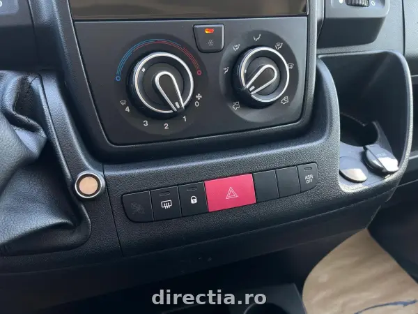 Poza anunț 12
