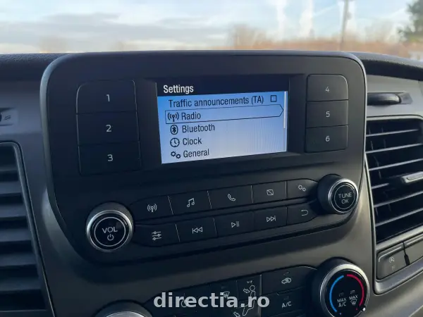 Poza anunț 12