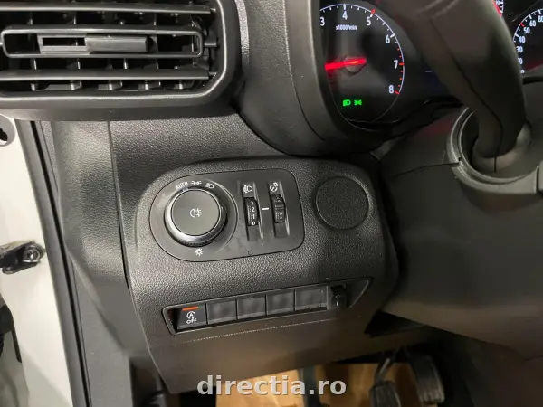 Poza anunț 12