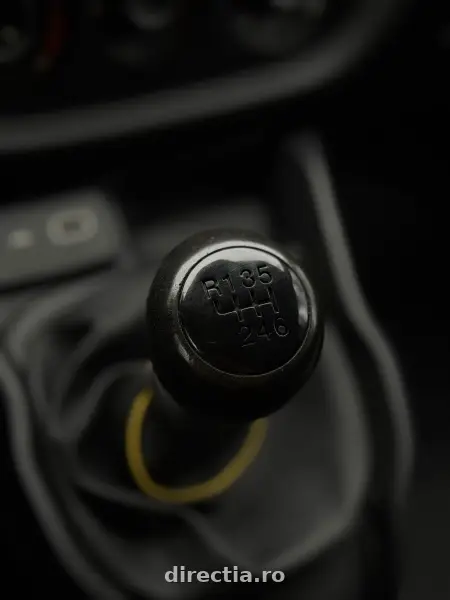 Poza anunț 35